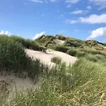 別荘 2 Person In Strand-by Traum *
