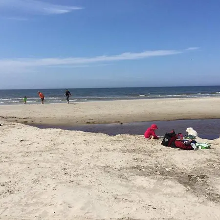 別荘 2 Person In Strand-by Traum