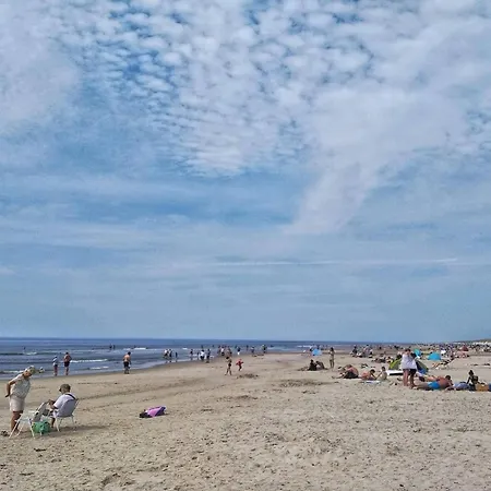 別荘 2 Person In Strand-by Traum